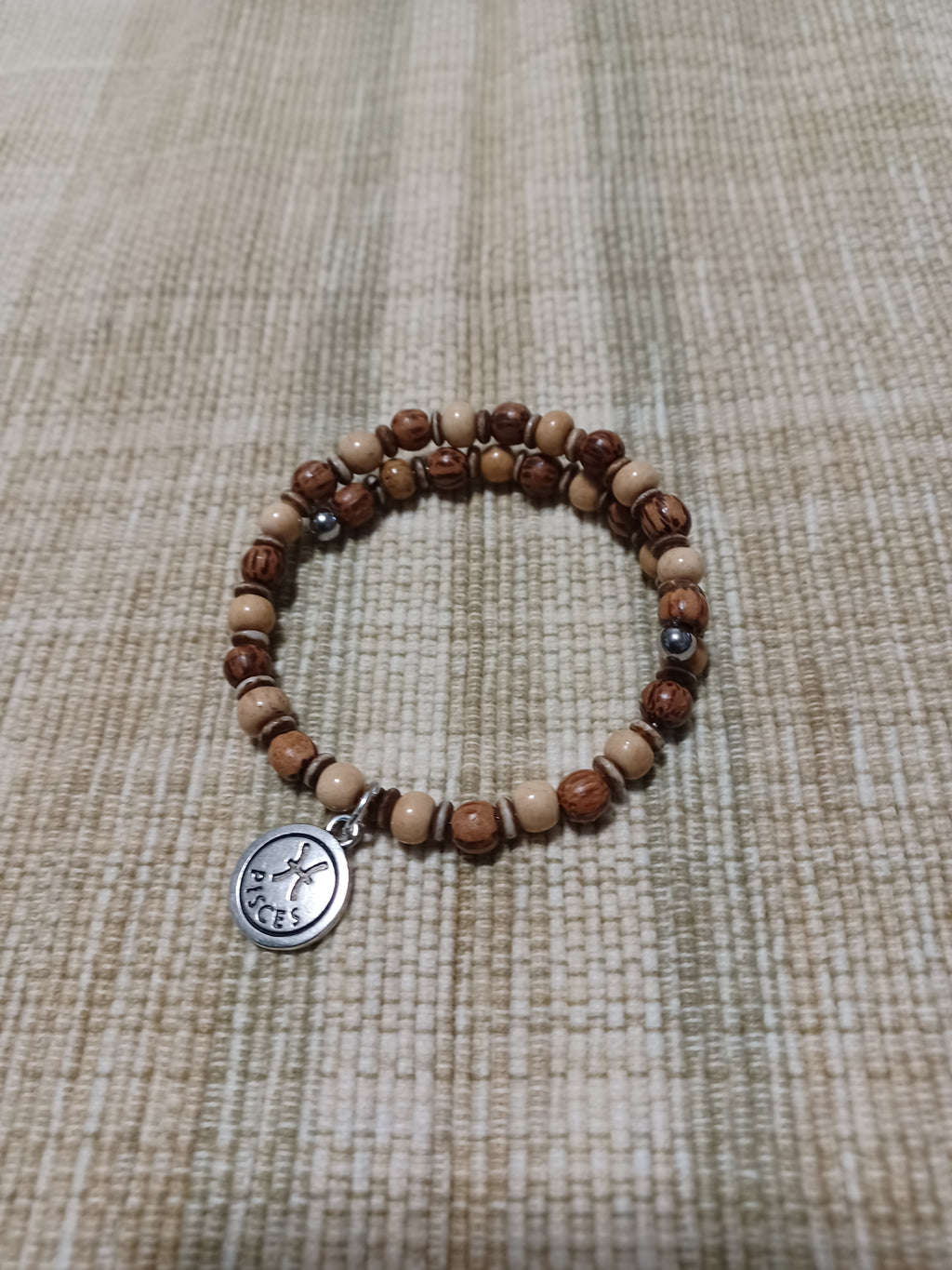 Bone Bracelet - Pisces Zodiac Sign