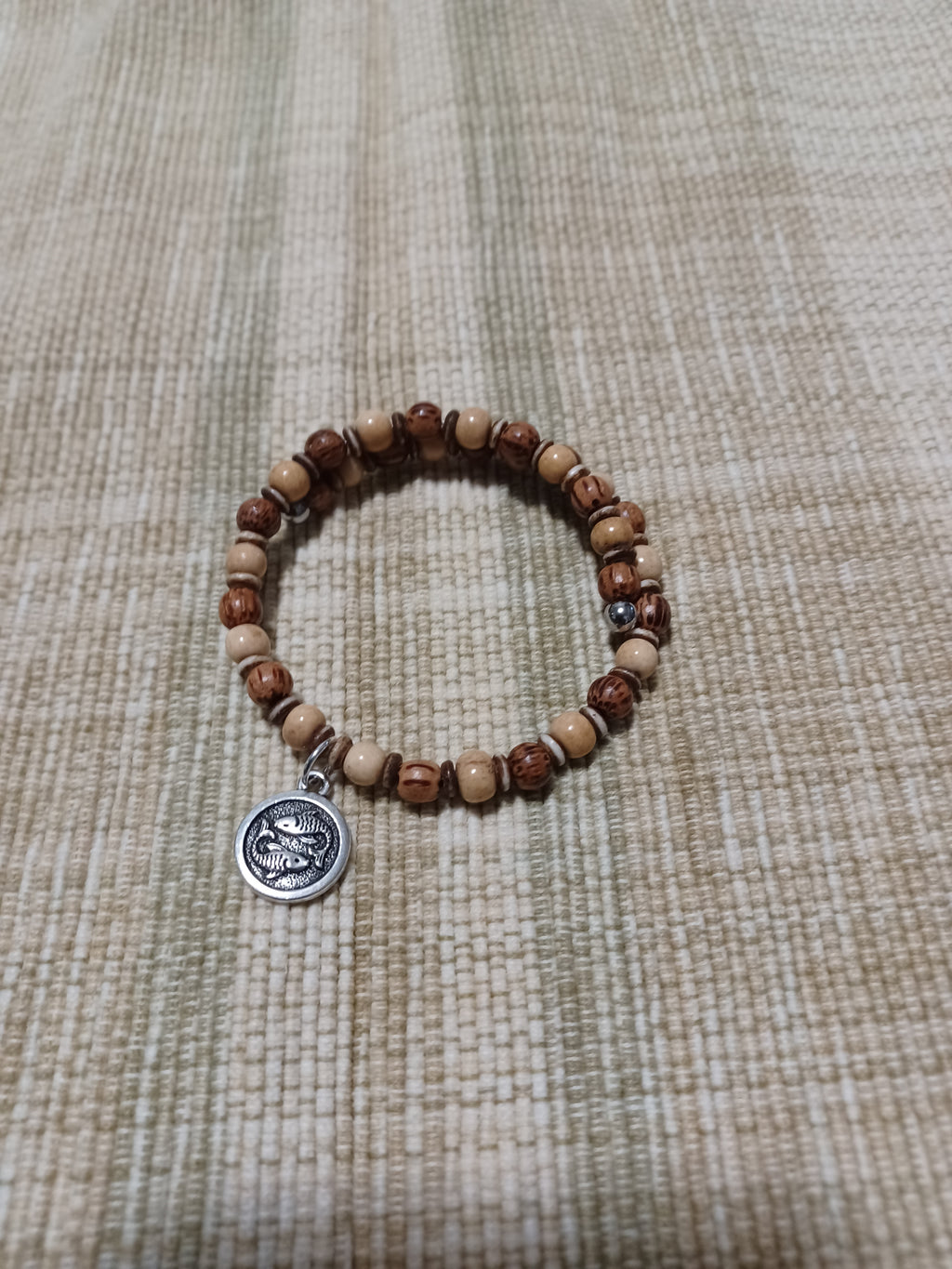 Bone Bracelet - Pisces Zodiac Sign